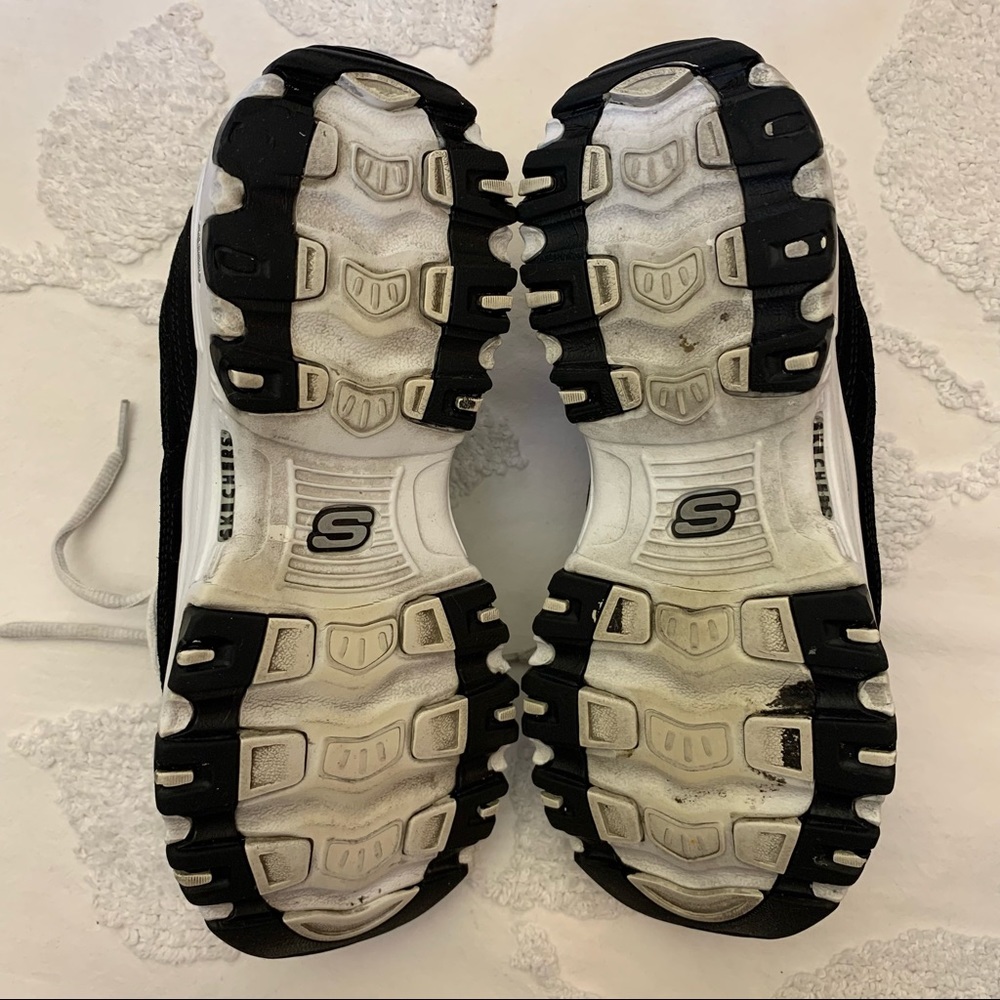 Skechers D’lites Women’s Size 7.5 Black Memory Foam Comfort Sneakers - Picture 3 of 11